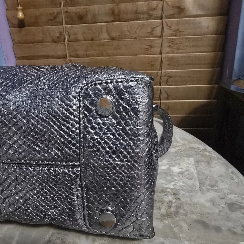 Michael Kors Mercer Medium Messenger Silver Snake Print Leather 3-in-1 Handbag - Picture 6 of 13